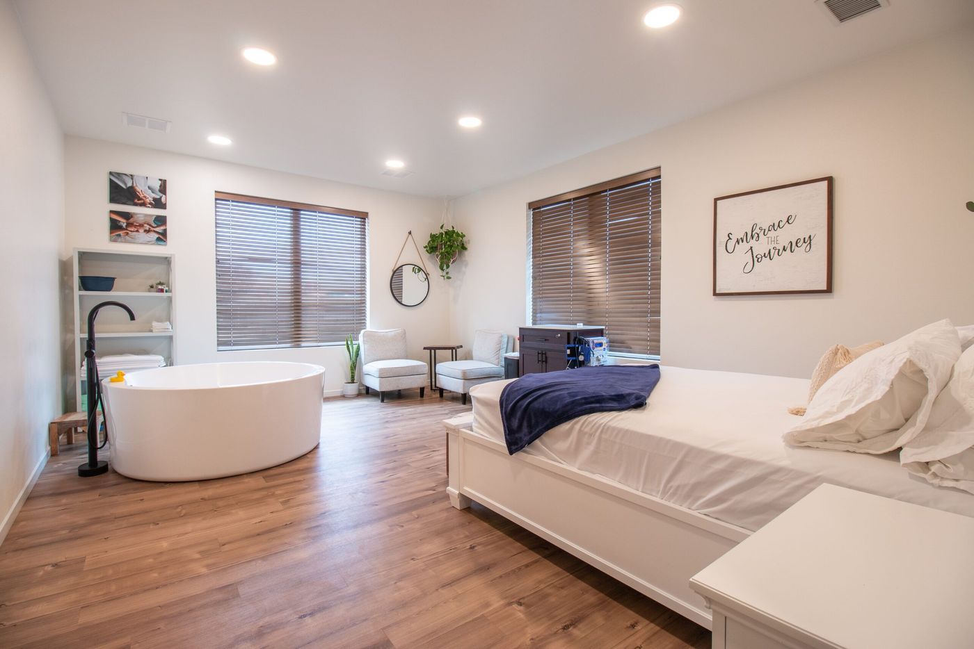 Lubbock birth center labor room - private birthing suite for natural delivery